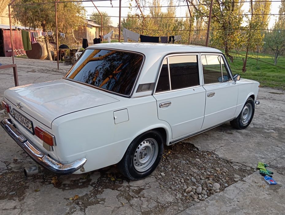 Vaz 21011 sotiladi holati ideal Benzinda