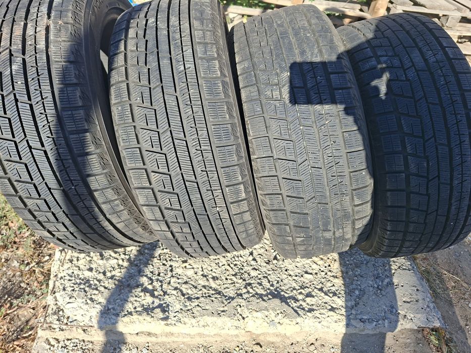 Продам шины 235/45/18 якохама