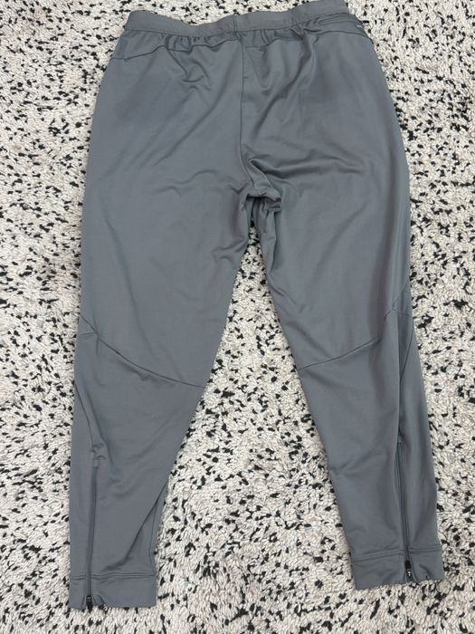 Мъжко долнище NIKE . Размер XL