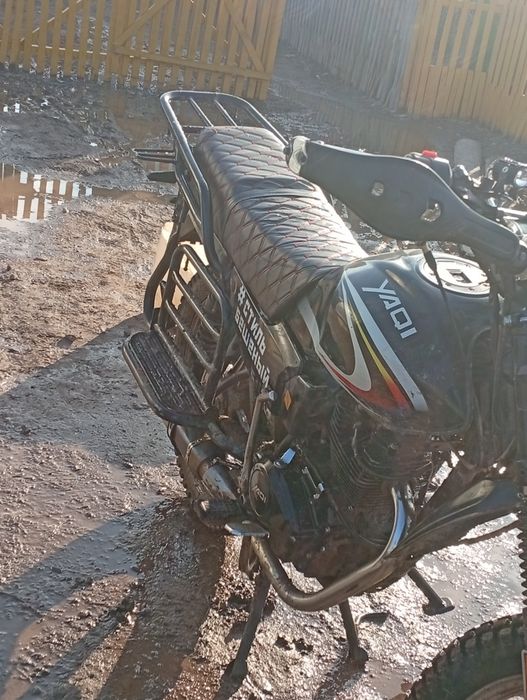 Продам мотоцикл 200 кубов