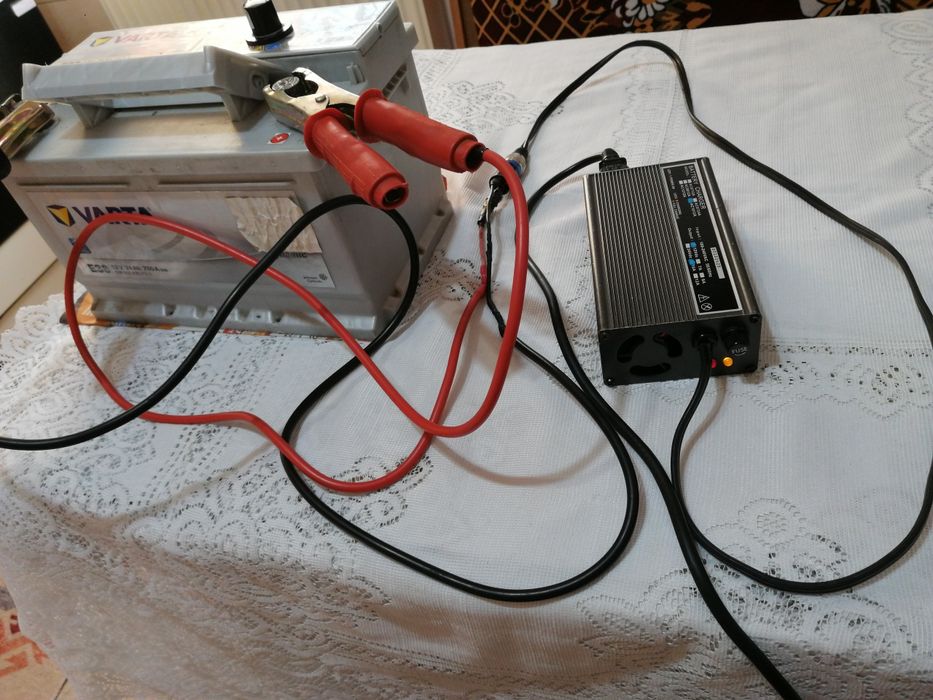 Incarcator battery charger 24V-5Amp/12Volti-10Amp (redresor statie anl