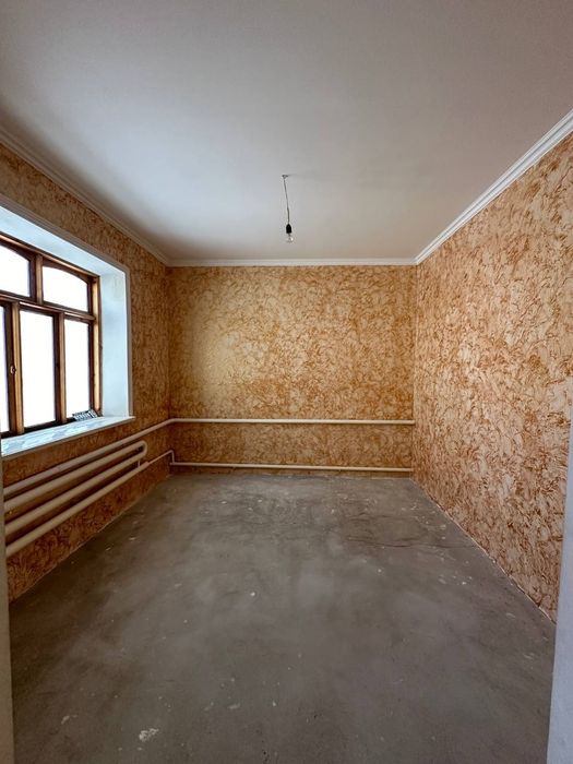 Srochno Uy sotiladi 6.3 sotx 5 x.ona. 69000dollarga