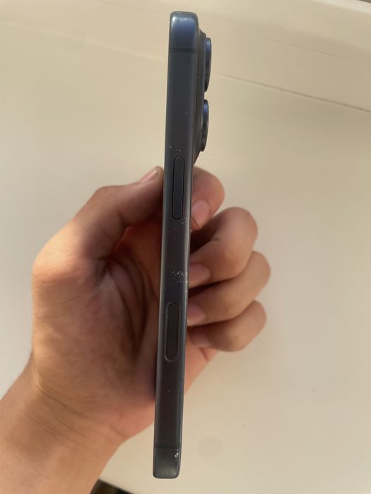 Iphone 17 pro в хорошем состоянии