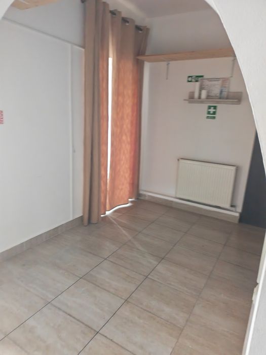 Spațiu comercial-90 mp