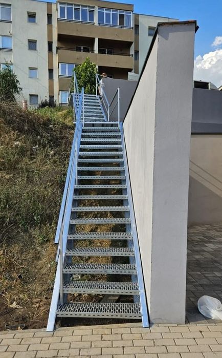 Scari metalice zincate