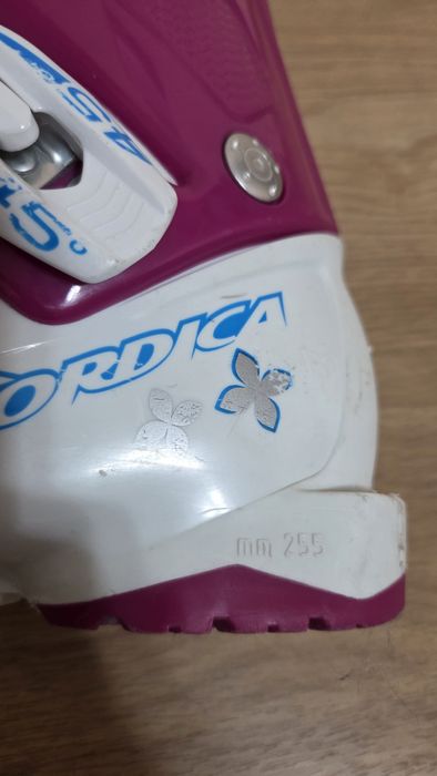 Clapari fete  nordica 32