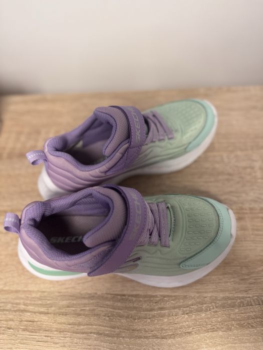 Adidasi Skechers nr 30