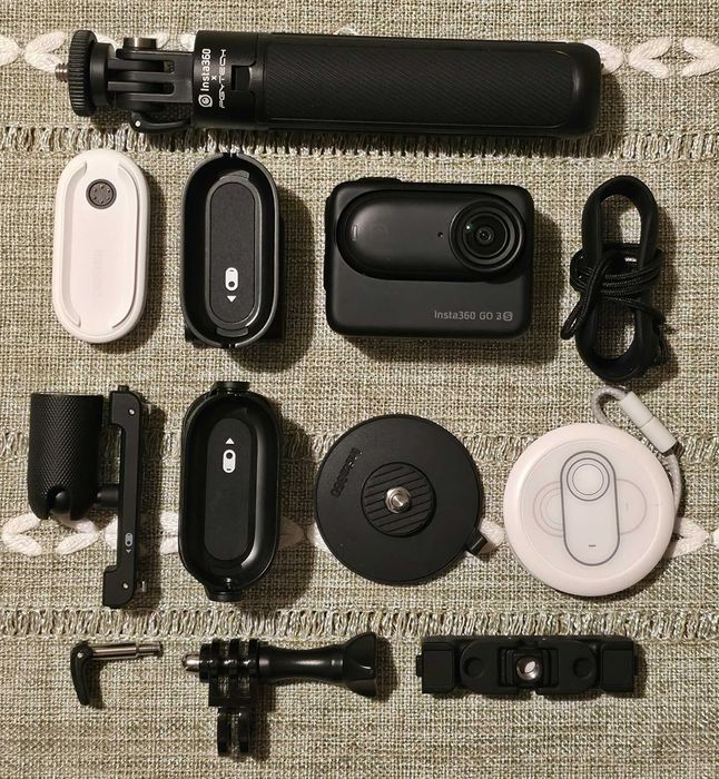 Insta360 GO 3S - Camera Actiune Cu Set Accesorii Complet Extra
