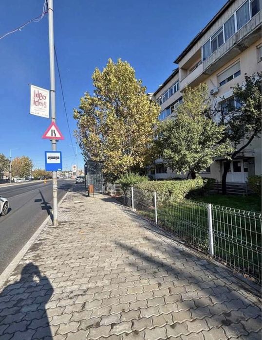 Vand Apartament - Decomandat - 3 Camere - Etaj 1 - URGENT !