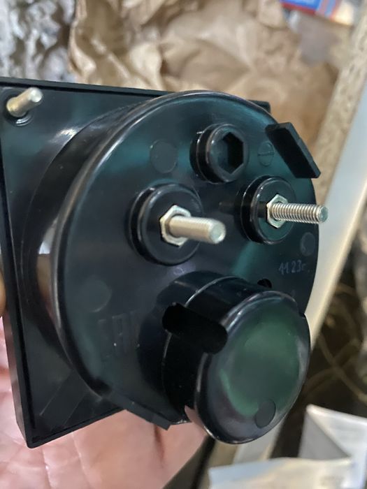 Вольтметры новые с паспортами