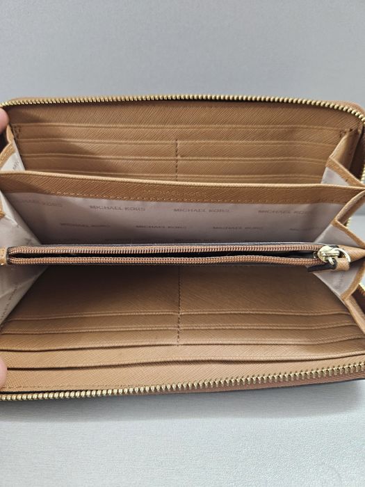 Оригинално портмоне Michael Kors