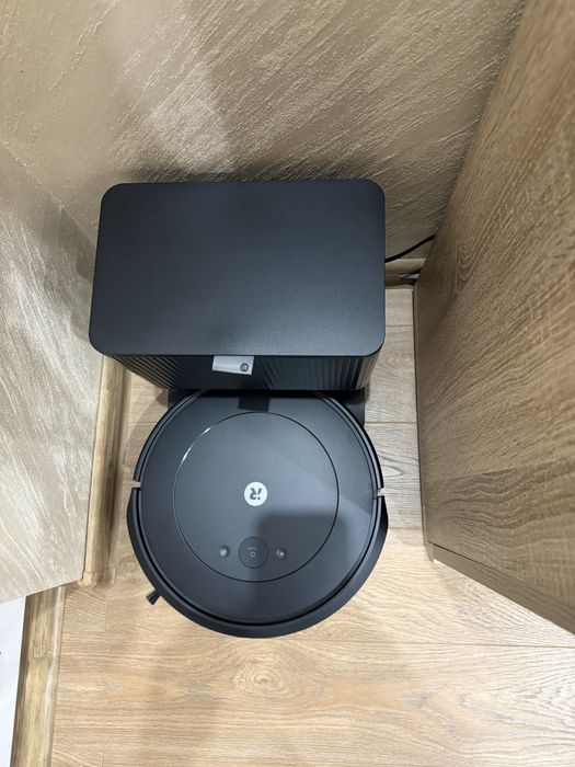 !!!ГАРАНЦИОННА!!!Прахосмукачка робот IRobot Roomba Combo 2 Essential