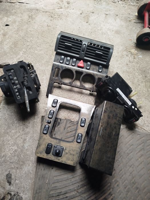 Продам запчасти на Мерседес