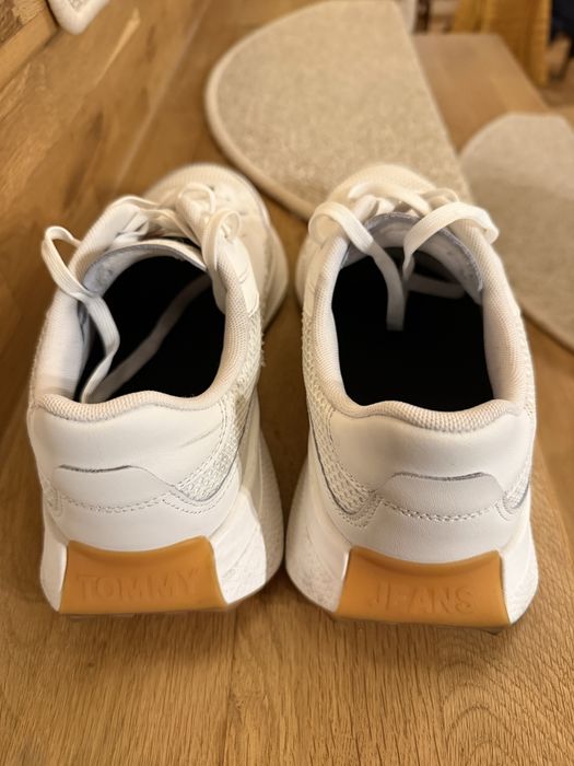 Обувки Tommy Hilfiger