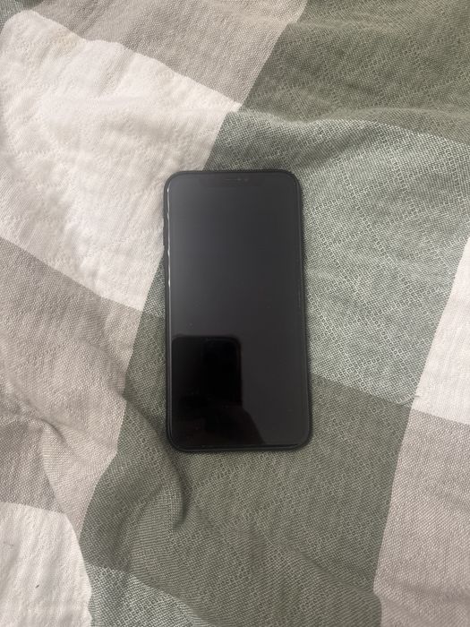 Продам ОРИГИНАЛ Iphone Xr