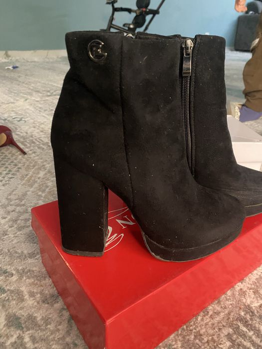 Продам женский туфли