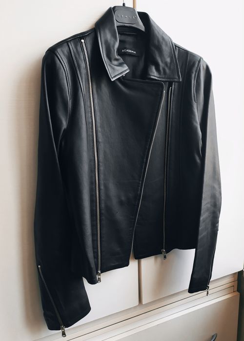 Шикарная кожаная куртка