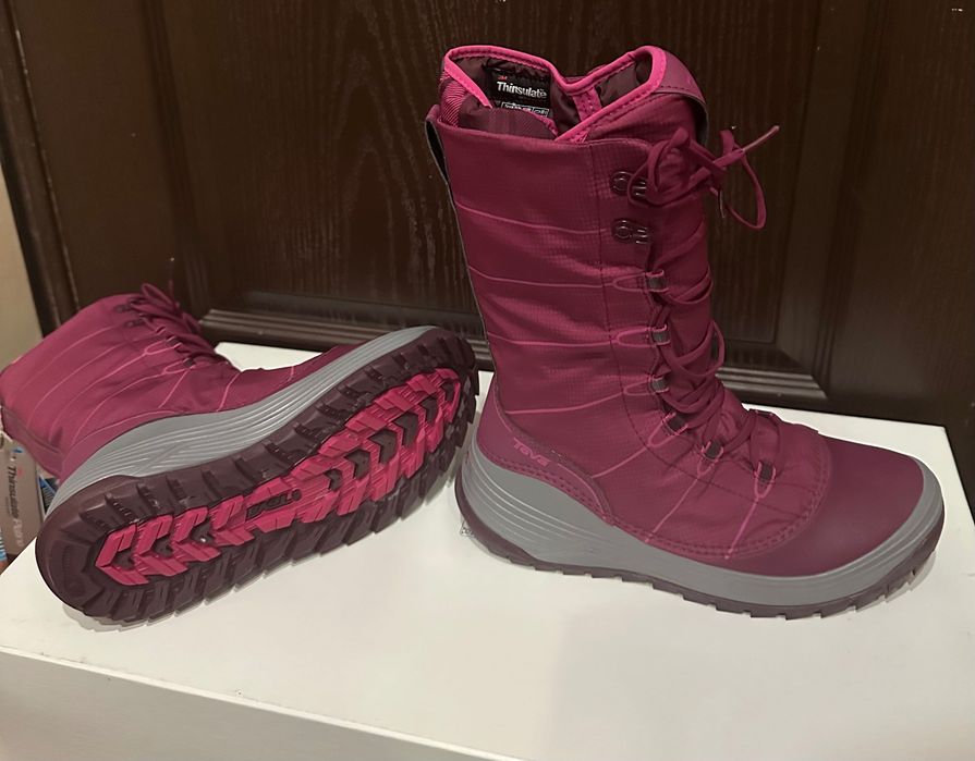 Женские зимние сапоги TEVA