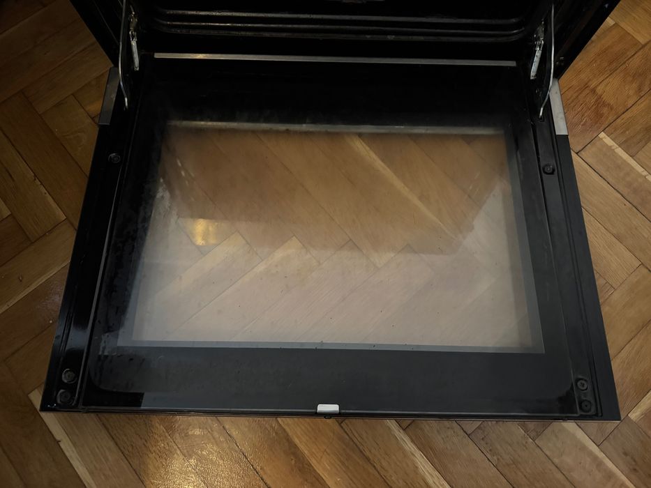 Фурна за вграждане | Работеща но става и за части