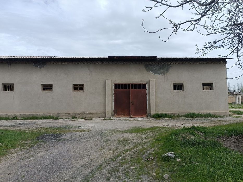 Кўчмас мулк сотилади