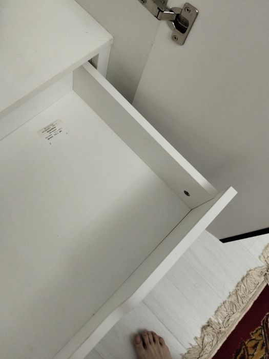 Продаю шкаф новый белый