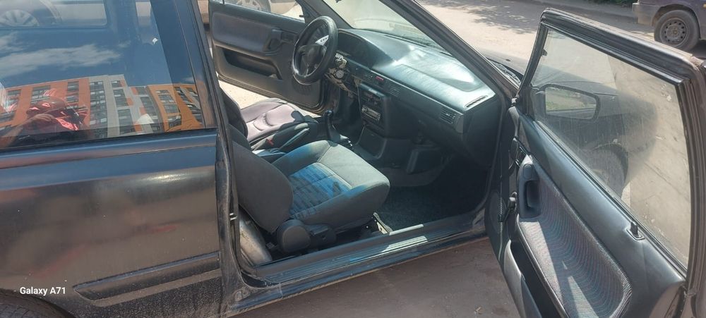 Продам Mazda 323