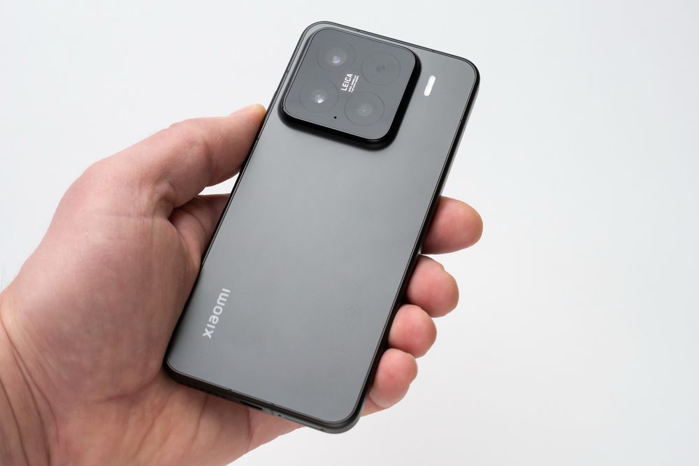 Продам телефон Xiaomi 15