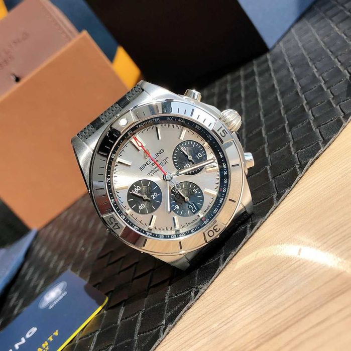 Breitling Chronomat b01 гума