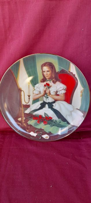 set 4 farfurii decorative din portelan