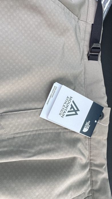 Мъжки панталони The North Face – Mountain Athletics Hybrid