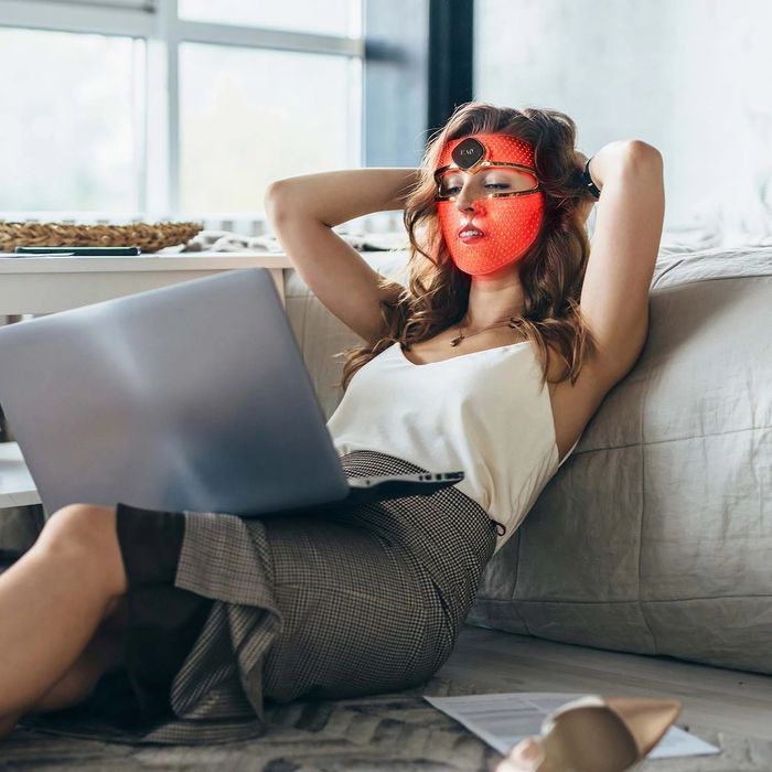 Anti-aging LED Mask FOREO FAQ 202