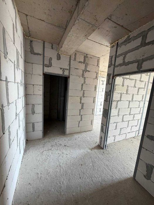 Продаю Новая Квартир готов к ремонту.Яшнабад ул Муйнак! 38 м.кв 5-этаж