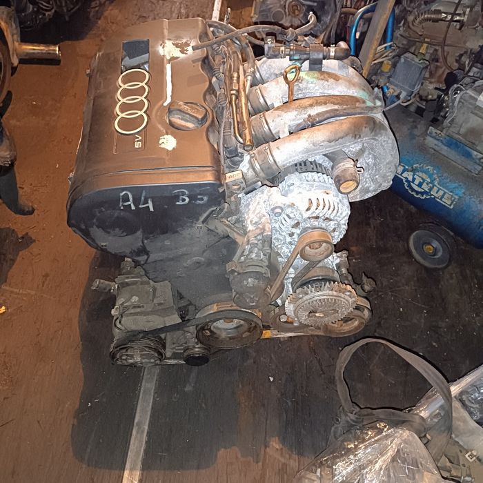 Двс мотор двигатель 1.8 ADR на Audi A4
