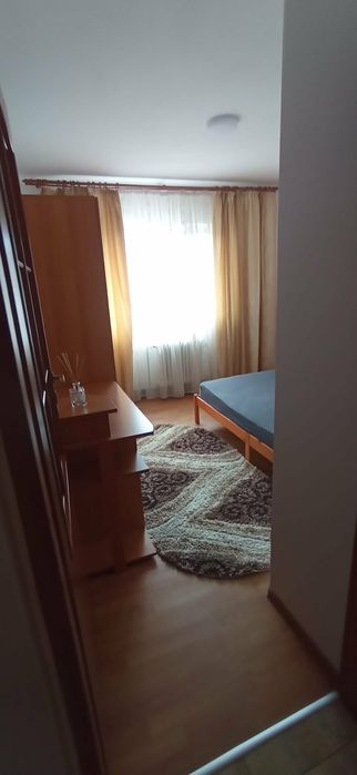 Închiriez apartament 2 camere decomandat