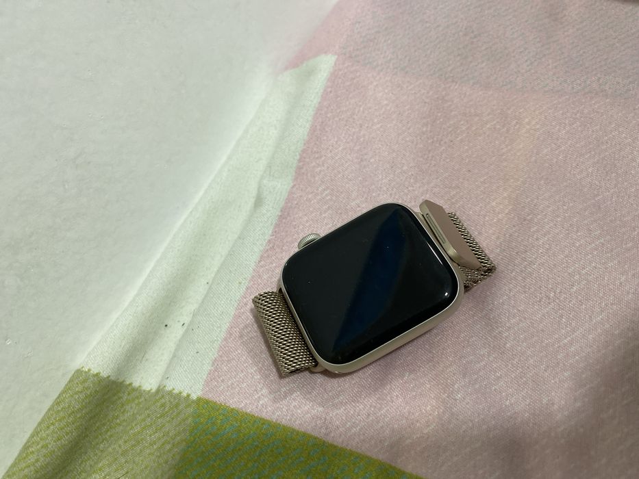 Apple watch SE часы