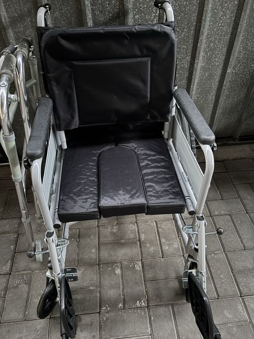 Коляска туалет для инвалидов