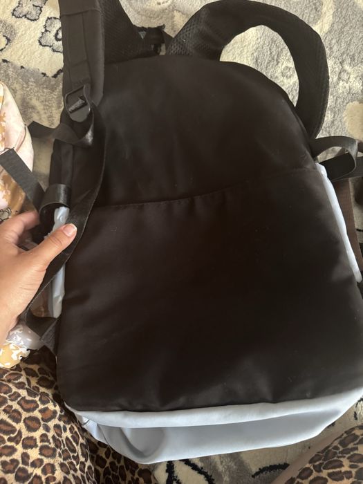 Maktab sumkalari sotiladi