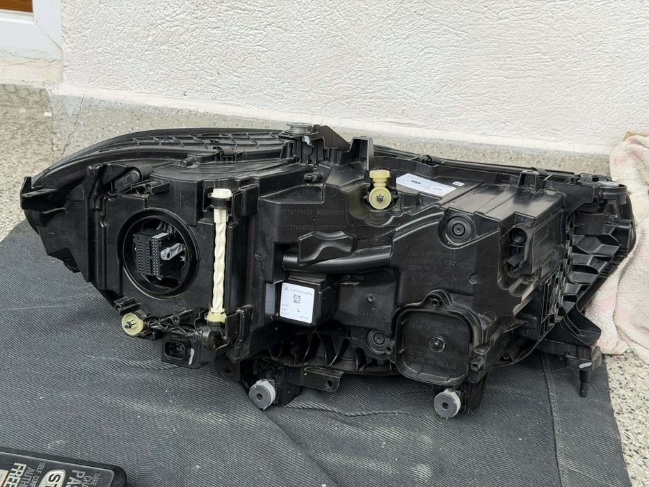 Shadowline LED Adaptive фар за BMW G05 X5 LCI / G06 X6 LCI
