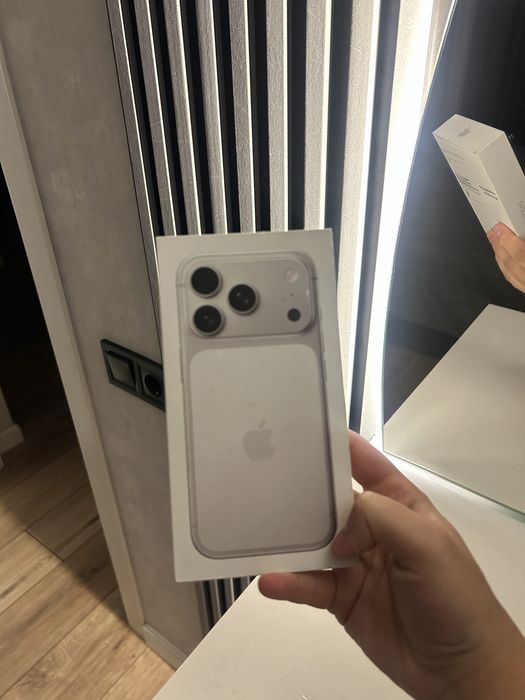 Продается айфон 17 pro 512 gb