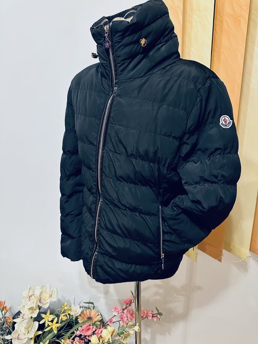Geaca Moncler groasa de iarna