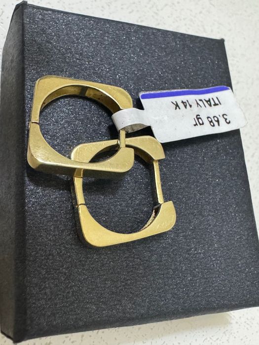 Продам золотые серьги конго