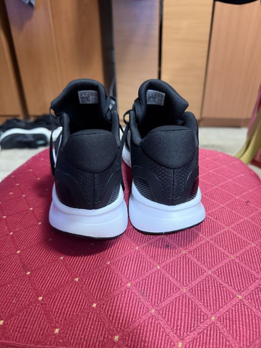 Оригинальные кроссовки Adidas