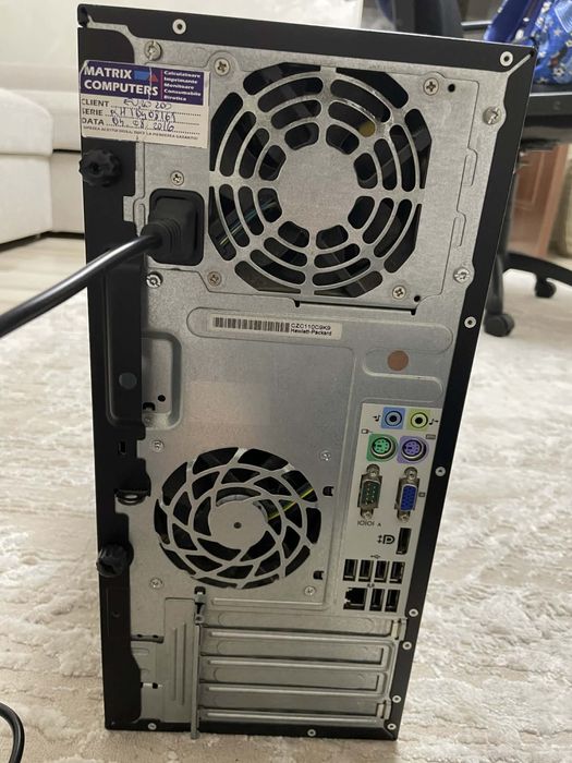 Se vinde un set de PC