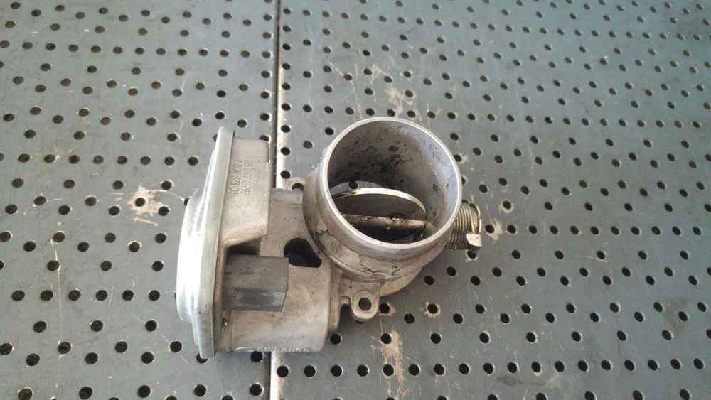 Clapeta acceleratie 2.0 d bmw seria 1 e81 e87 780437301