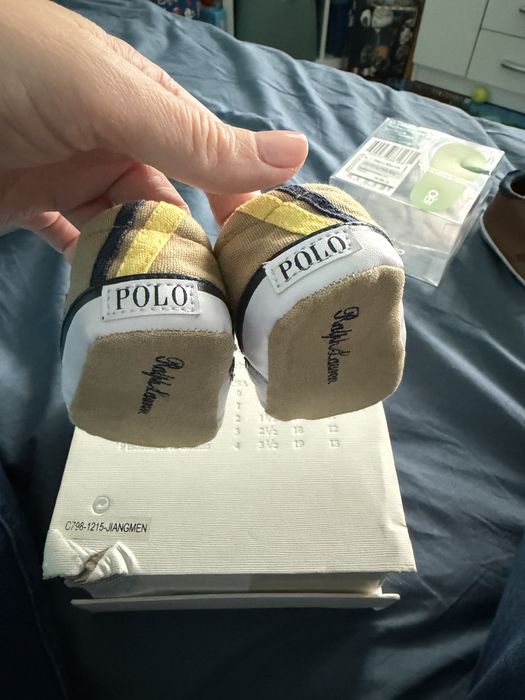 Бебешки буйки и дрехи