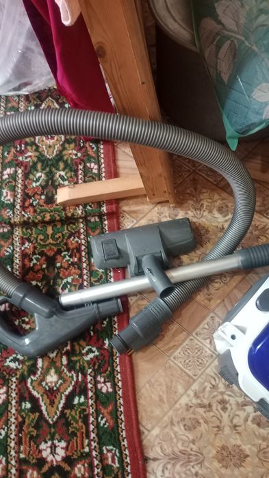 Продам пылесос. Не работает