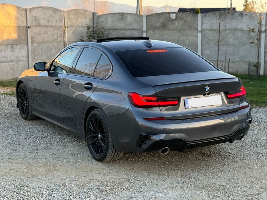 Bmw G20 - 330e - 292 CP - Pachet M - Laser - Trapa -suspensie adaptiva