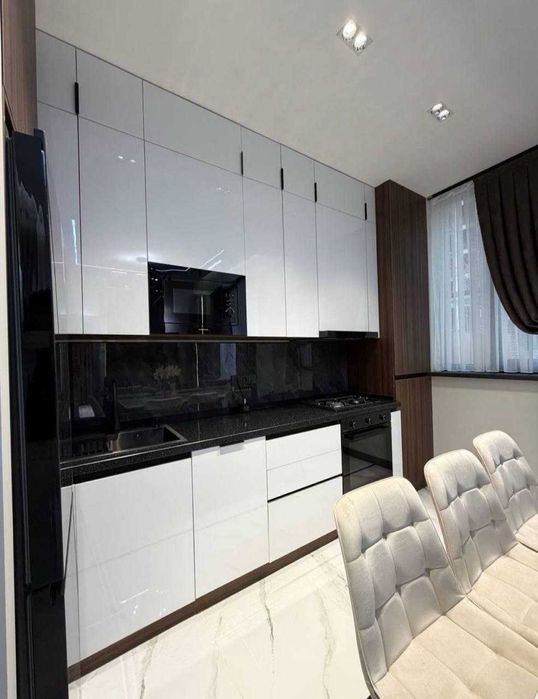 SOTILADI! YAkkasaroy Nukus kochasida 2 xonali kvartira Gai Glinka ID09