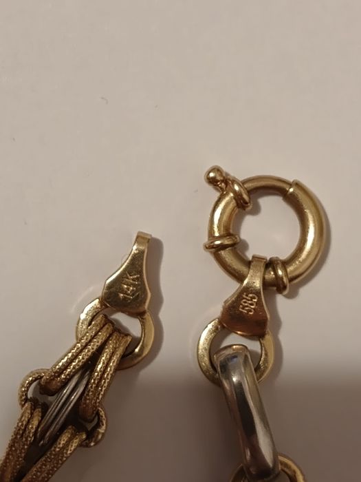 Lanț de vânzare din aur.