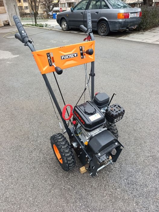 Бензинова метачна машина Fuxtec KM196-set1